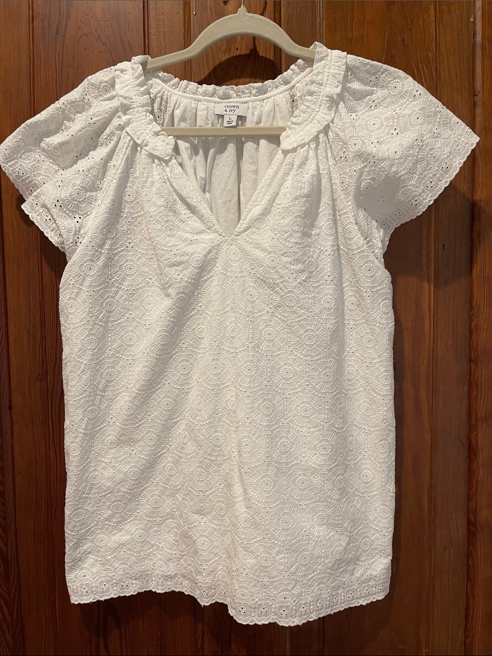 crown & ivy White Eyelet V-Neck Short Sleeve Blouse